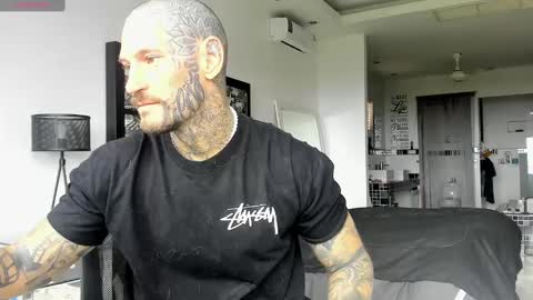 Snapshot of lucasexclusive chatting on 12-22-24, 05:12 lucasexclusive online show from 12-22-24, 05:12