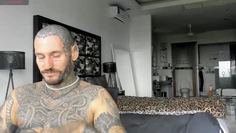 Snapshot of lucasexclusive chatting on 12-24-24, 09:28 lucasexclusive online show from 12-24-24, 09:28