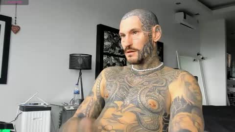 Snapshot of lucasexclusive chatting on 12-28-24, 05:33 lucasexclusive online show from 12-28-24, 05:33