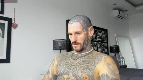 Snapshot of lucasexclusive chatting on 12-30-24, 04:31 lucasexclusive online show from 12-30-24, 04:31