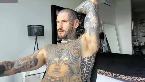 Snapshot of lucasexclusive chatting on 01-06-25, 04:04 lucasexclusive online show from 01-06-25, 04:04