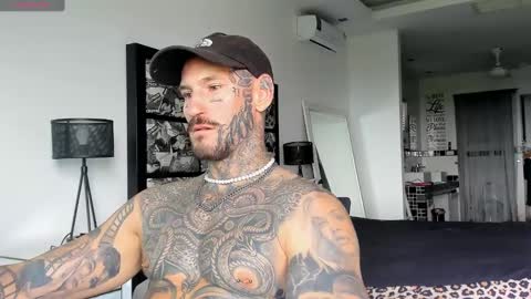 Snapshot of lucasexclusive chatting on 01-09-25, 04:41 lucasexclusive online show from 01-09-25, 04:41