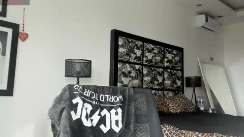 Snapshot of lucasexclusive chatting on 01-19-25, 03:39 lucasexclusive online show from 01-19-25, 03:39