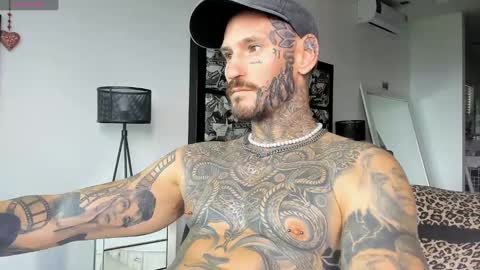 Snapshot of lucasexclusive chatting on 01-19-25, 06:42 lucasexclusive online show from 01-19-25, 06:42