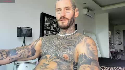 Snapshot of lucasexclusive chatting on 01-20-25, 05:04 lucasexclusive online show from 01-20-25, 05:04