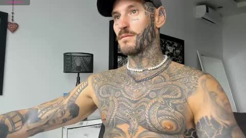 Snapshot of lucasexclusive chatting on 01-25-25, 04:23 lucasexclusive online show from 01-25-25, 04:23