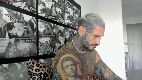 Snapshot of lucasexclusive chatting on 02-04-25, 08:46 lucasexclusive online show from 02-04-25, 08:46