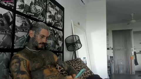 Snapshot of lucasexclusive chatting on 02-14-25, 06:45 lucasexclusive online show from 02-14-25, 06:45