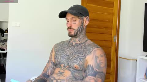 Snapshot of lucasexclusive chatting on 09-22-25, 05:42 lucasexclusive online show from 09-22-25, 05:42