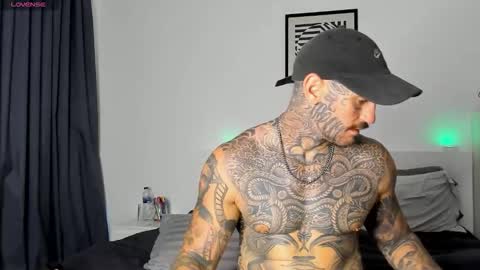 Snapshot of lucasexclusive chatting on 11-03-25, 09:43 lucasexclusive online show from 11-03-25, 09:43