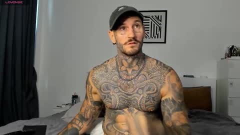 Snapshot of lucasexclusive chatting on 11-13-25, 05:39 lucasexclusive online show from 11-13-25, 05:39