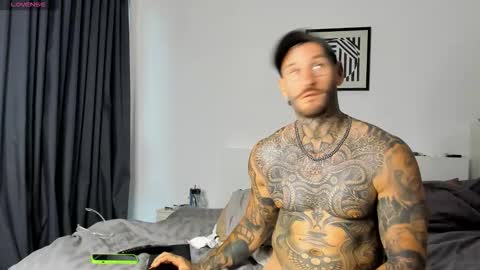 Snapshot of lucasexclusive chatting on 11-14-25, 07:40 lucasexclusive online show from 11-14-25, 07:40