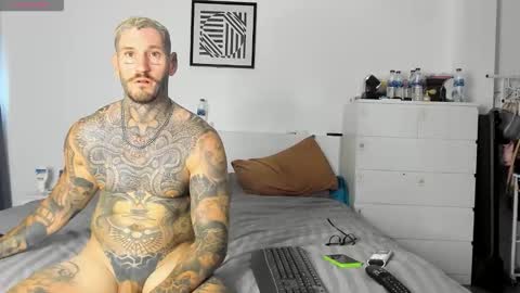 Snapshot of lucasexclusive chatting on 11-17-25, 05:57 lucasexclusive online show from 11-17-25, 05:57