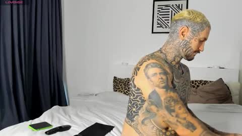 Snapshot of lucasexclusive chatting on 11-21-25, 04:44 lucasexclusive online show from 11-21-25, 04:44