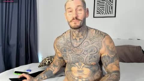 Snapshot of lucasexclusive chatting on 11-22-25, 05:06 lucasexclusive online show from 11-22-25, 05:06