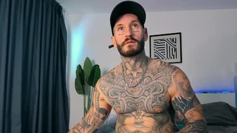Snapshot of lucasexclusive chatting on 05-17-26, 04:21 lucasexclusive online show from 05-17-26, 04:21