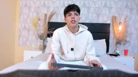 Lucasopry online show from 04-05-26, 11:51