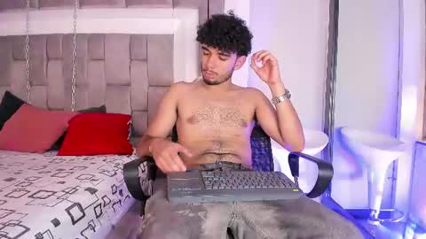 lucasthomson_ online show from 07-12-26, 04:03