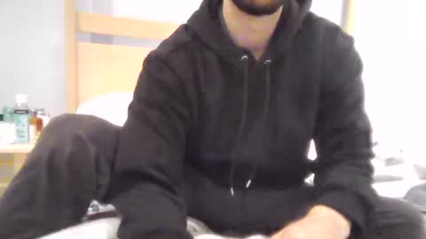 Snapshot of lucca_d123 chatting on 01-12-26, 05:45 lucca_d123 online show from 01-12-26, 05:45