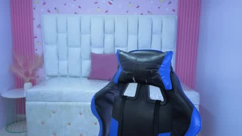 Snapshot of lucero_s chatting on 05-22-26, 03:13 Lucero online show from 05-22-26, 03:13