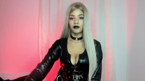 Veronica Rati    online show from 02-05-25, 01:37