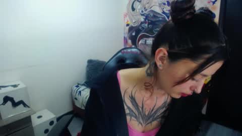 Snapshot of lucia_evans21 chatting on 04-21-26, 01:53 lucia_evans21 online show from 04-21-26, 01:53