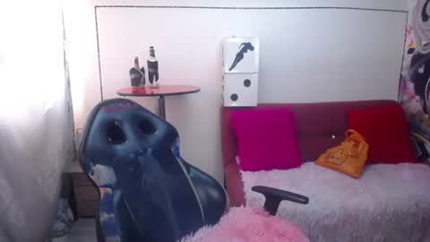 lucia_evans21 online show from 07-25-26, 08:39