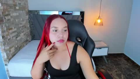 L u c i a  online show from 07-24-26, 07:23