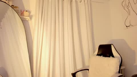 Lucia online show from 01-07-25, 06:14