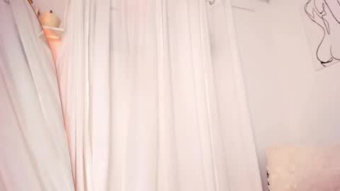 Lucia online show from 01-26-25, 02:03