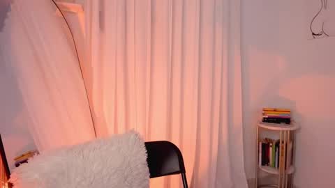 Lucia online show from 02-01-25, 09:51