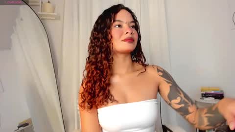 Lucia online show from 03-06-25, 07:54