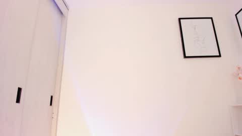 Lucia online show from 09-18-25, 09:39