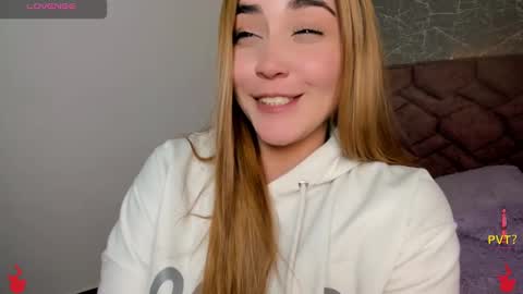 lucia star  online show from 12-10-24, 01:00