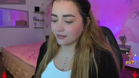 lucia star  online show from 02-13-25, 02:45