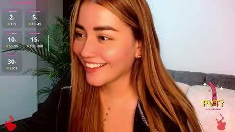 lucia star  online show from 10-14-25, 04:24