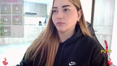 lucia star  online show from 12-05-25, 12:19