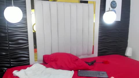 Lucia Vonne online show from 02-20-25, 05:29