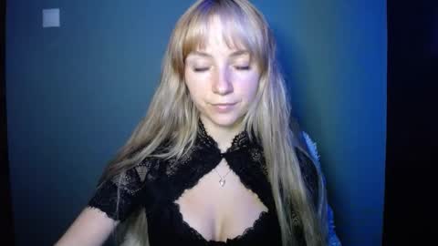 Lucy online show from 09-26-25, 08:02