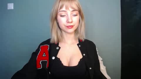 Lucy online show from 03-16-26, 07:23