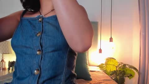 Snapshot of luciaferrero chatting on 03-07-25, 12:12 LuciaFerrero online show from 03-07-25, 12:12
