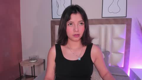 Snapshot of luciaferrero chatting on 10-08-25, 12:52 LuciaFerrero online show from 10-08-25, 12:52