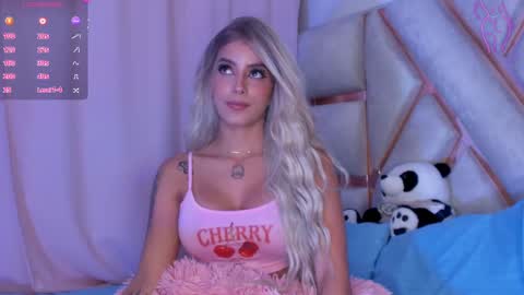 LuciaJhonnes online show from 11-05-25, 11:05