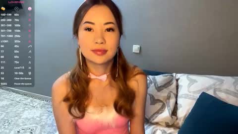 Kira online show from 01-12-26, 10:20