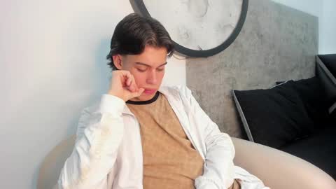 lucian_greyy online show from 10-02-25, 04:08