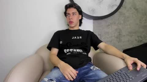 lucian_greyy online show from 10-04-25, 03:48