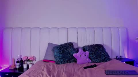 Snapshot of luciana_66 chatting on 10-16-25, 11:39 Lisseth online show from 10-16-25, 11:39