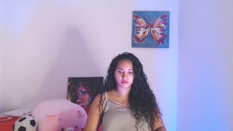 Snapshot of luciana_keating chatting on 10-19-25, 04:24 luciana online show from 10-19-25, 04:24