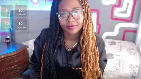 Snapshot of luciana_moraine chatting on 11-17-25, 07:08 Luciana online show from 11-17-25, 07:08