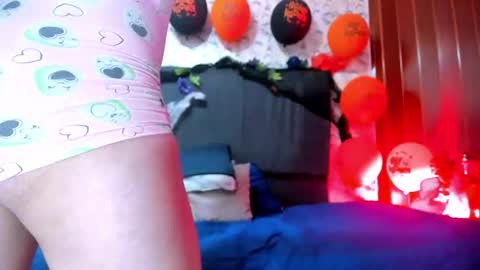 luciana_valentina online show from 10-22-25, 03:07